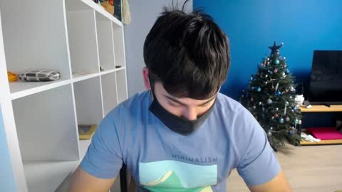 Snapshot of sexxxdickbig chatting on 01-19-25, 02:49 Tommy online show from 01-19-25, 02:49