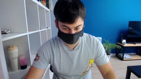 Snapshot of sexxxdickbig chatting on 01-22-25, 08:18 Tommy online show from 01-22-25, 08:18