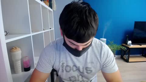 Snapshot of sexxxdickbig chatting on 01-23-25, 09:08 Tommy online show from 01-23-25, 09:08