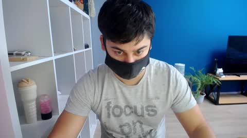 Snapshot of sexxxdickbig chatting on 01-25-25, 08:53 Tommy online show from 01-25-25, 08:53