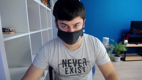 Snapshot of sexxxdickbig chatting on 02-03-25, 06:45 Tommy online show from 02-03-25, 06:45