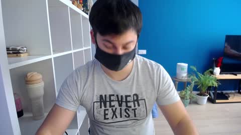 Snapshot of sexxxdickbig chatting on 02-04-25, 06:57 Tommy online show from 02-04-25, 06:57