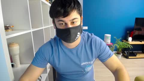 Snapshot of sexxxdickbig chatting on 02-06-25, 03:31 Tommy online show from 02-06-25, 03:31