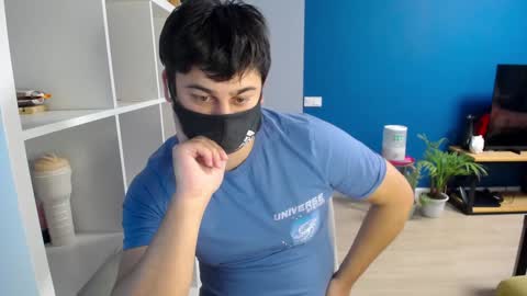 Snapshot of sexxxdickbig chatting on 02-06-25, 08:45 Tommy online show from 02-06-25, 08:45