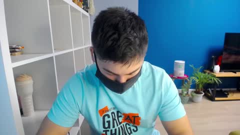 Snapshot of sexxxdickbig chatting on 02-08-25, 07:38 Tommy online show from 02-08-25, 07:38