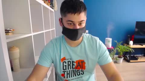 Snapshot of sexxxdickbig chatting on 02-09-25, 06:54 Tommy online show from 02-09-25, 06:54
