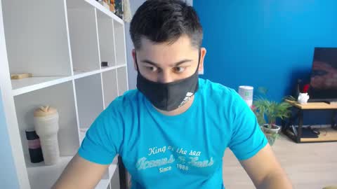 Snapshot of sexxxdickbig chatting on 02-15-25, 12:11 Tommy online show from 02-15-25, 12:11