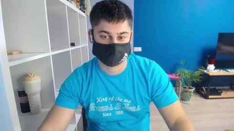 Snapshot of sexxxdickbig chatting on 02-15-25, 06:44 Tommy online show from 02-15-25, 06:44