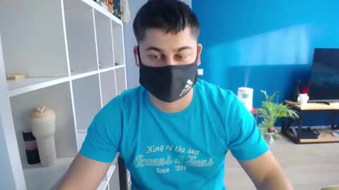 Snapshot of sexxxdickbig chatting on 02-16-25, 01:16 Tommy online show from 02-16-25, 01:16