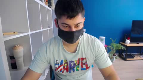 Snapshot of sexxxdickbig chatting on 02-17-25, 07:58 Tommy online show from 02-17-25, 07:58