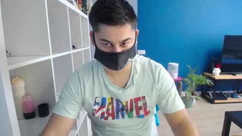 Snapshot of sexxxdickbig chatting on 02-18-25, 07:32 Tommy online show from 02-18-25, 07:32