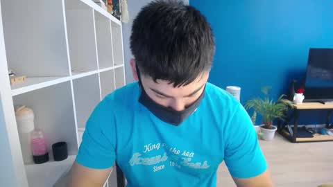 Snapshot of sexxxdickbig chatting on 02-19-25, 07:39 Tommy online show from 02-19-25, 07:39