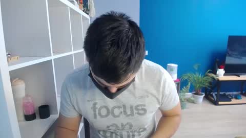 Snapshot of sexxxdickbig chatting on 02-20-25, 08:39 Tommy online show from 02-20-25, 08:39