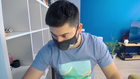 Snapshot of sexxxdickbig chatting on 02-23-25, 01:10 Tommy online show from 02-23-25, 01:10