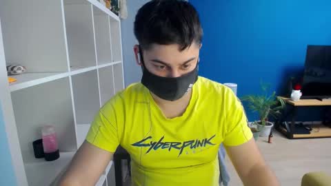 Snapshot of sexxxdickbig chatting on 02-25-25, 02:33 Tommy online show from 02-25-25, 02:33