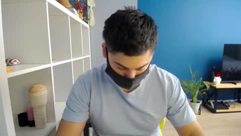 Snapshot of sexxxdickbig chatting on 02-27-25, 08:28 Tommy online show from 02-27-25, 08:28