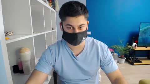 Snapshot of sexxxdickbig chatting on 02-27-25, 07:47 Tommy online show from 02-27-25, 07:47