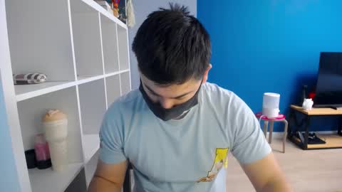 Snapshot of sexxxdickbig chatting on 03-04-25, 09:40 Tommy online show from 03-04-25, 09:40