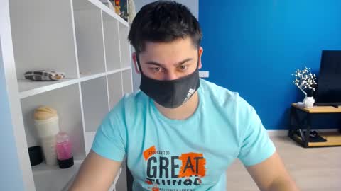 Snapshot of sexxxdickbig chatting on 03-08-25, 04:28 Tommy online show from 03-08-25, 04:28