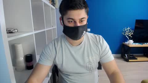 Snapshot of sexxxdickbig chatting on 03-12-25, 03:51 Tommy online show from 03-12-25, 03:51
