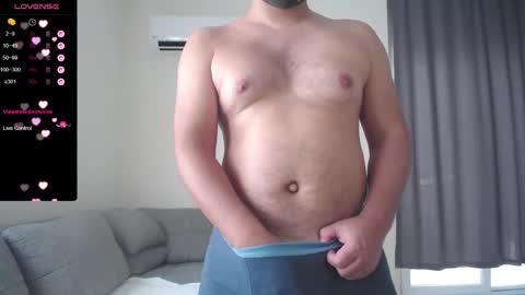 Snapshot of sexxxdickbig chatting on 09-09-25, 09:53 Tommy online show from 09-09-25, 09:53