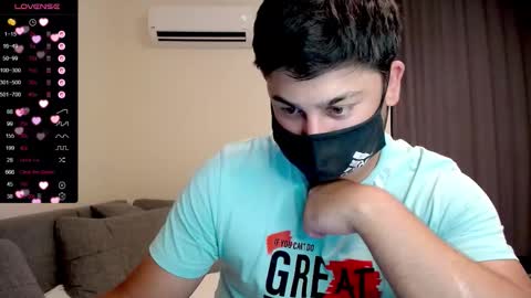 Snapshot of sexxxdickbig chatting on 09-11-25, 06:19 Tommy online show from 09-11-25, 06:19