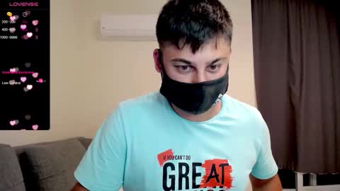 Snapshot of sexxxdickbig chatting on 09-19-25, 05:02 Tommy online show from 09-19-25, 05:02