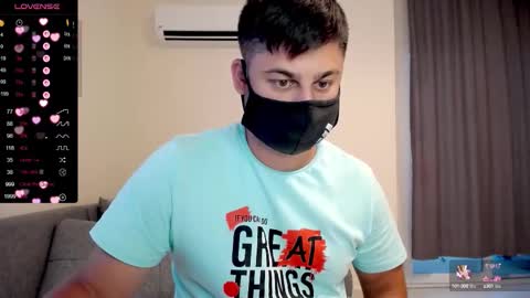 Snapshot of sexxxdickbig chatting on 09-23-25, 03:37 Tommy online show from 09-23-25, 03:37