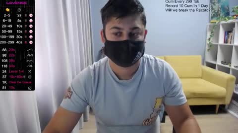 Snapshot of sexxxdickbig chatting on 10-23-25, 06:23 Tommy online show from 10-23-25, 06:23