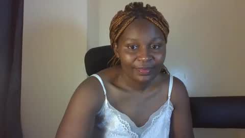 Snapshot of sexxy_amira chatting on 10-11-25, 12:10 sexxy_amira online show from 10-11-25, 12:10