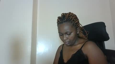 sexxy_amira online show from 10-12-25, 09:41