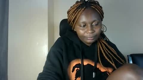 sexxy_amira online show from 10-12-25, 09:47