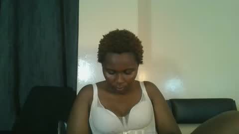 sexxy_amira online show from 10-27-25, 07:29