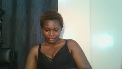 sexxy_amira online show from 10-29-25, 04:48