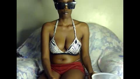 Snapshot of sexxy_boobiess chatting on 11-28-25, 09:45 Natural boobs online show from 11-28-25, 09:45