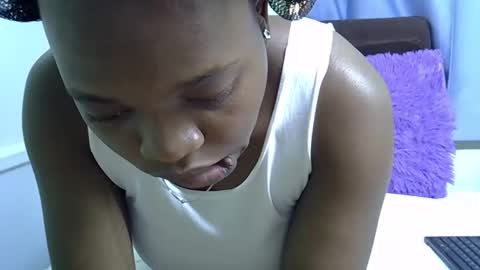 Snapshot of sexxybuttie chatting on 02-02-26, 12:48 African Queen online show from 02-02-26, 12:48