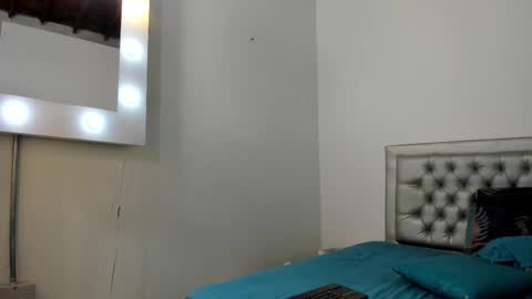 sexxylatincouple1 online show from 10-18-25, 10:16