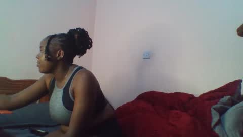 Snapshot of sexxypie7 chatting on 12-14-25, 06:34 sexxypie7 online show from 12-14-25, 06:34