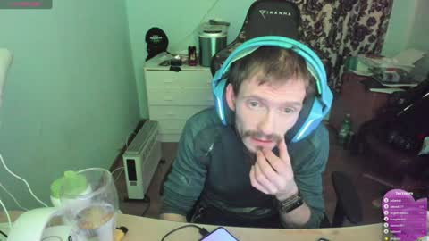 Snapshot of sexy432629 chatting on 01-04-25, 04:22 evry tip help me to buy a new car 111-1111-111111 tk online show from 01-04-25, 04:22