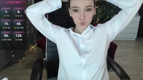 Snapshot of sexy_alexxia chatting on 09-27-25, 04:45 Alexia online show from 09-27-25, 04:45