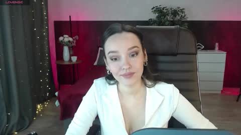 Alexia online show from 10-23-25, 11:09