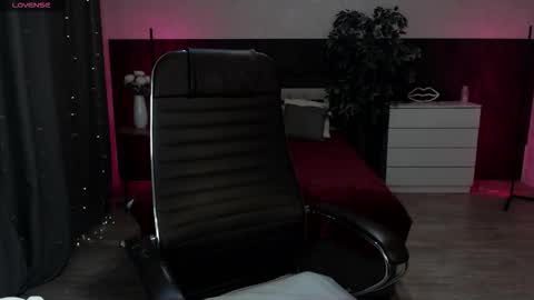 Alexia online show from 11-02-25, 02:08