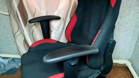 Jessica  Face only in pvt or in snapchat Dont ask more.... online show from 10-28-25, 10:19