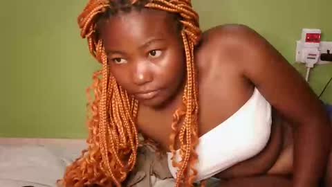 Snapshot of sexy_banice chatting on 02-26-26, 06:34 sexy_banice online show from 02-26-26, 06:34