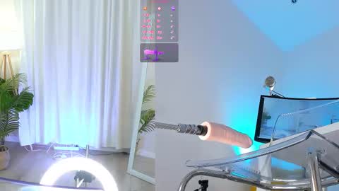 Snapshot of sexy_blonde_doll chatting on 11-15-25, 11:54 Lina online show from 11-15-25, 11:54