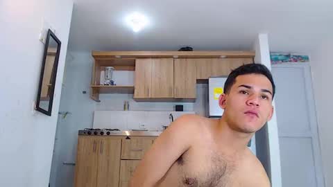 Snapshot of sexy_cat21 chatting on 01-26-25, 12:16 Daniel Rendon online show from 01-26-25, 12:16