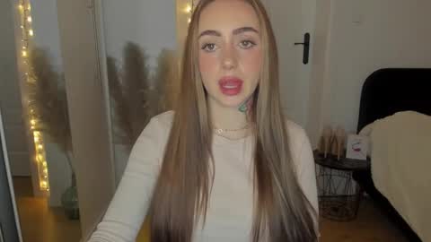 C o r a l i e online show from 01-07-26, 11:56