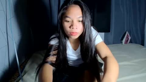 Snapshot of sexy_criz chatting on 12-15-25, 12:37 sexy_criz online show from 12-15-25, 12:37