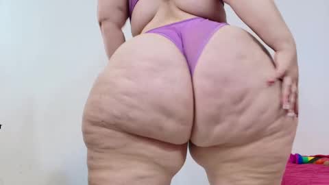 Snapshot of sexy_curvi chatting on 02-27-25, 06:53 karla instagram online show from 02-27-25, 06:53