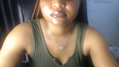 Snapshot of sexy_dick_drainer chatting on 11-14-25, 09:08 TAISHA online show from 11-14-25, 09:08